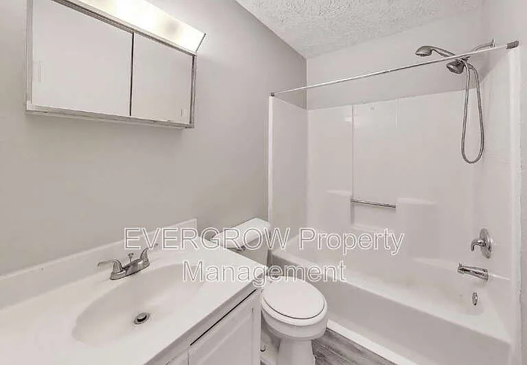 9455 Huggin Hollow Rd — Photo 15