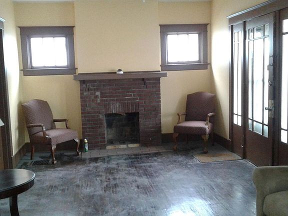 4th image of 3023 Preston Hwy