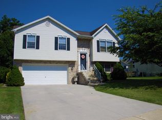 11 Trenton Ct, Littlestown, PA 17340