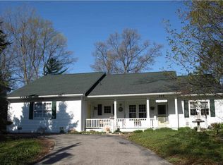 595 Peffer St, Harbor Springs, MI 49740