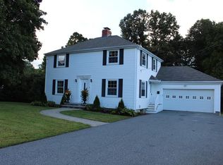 31 Winter Ln, Framingham, MA 01702