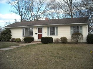 35 Park Ave, Bayville, NJ 08721