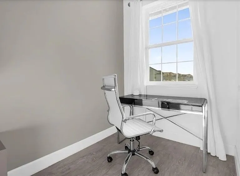 450 Captiva Dr — Photo 23