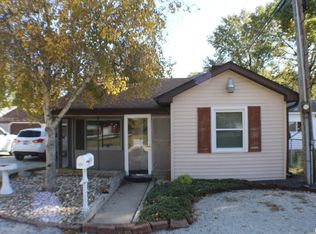 1212 N Milton Ave, Springfield, IL 62702