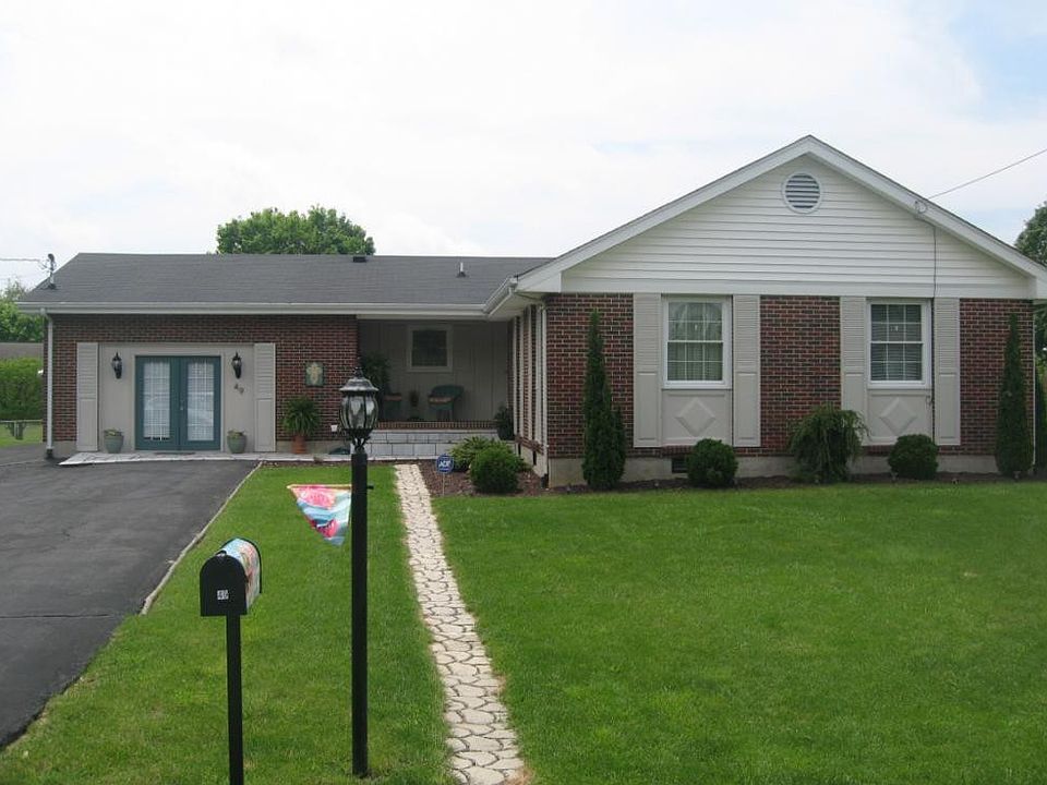 1st image of 49 Moneta Cir