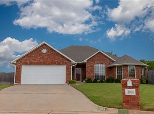 11005 Larkin Ln, Midwest City, OK 73130