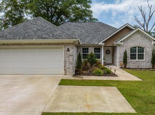 1155 Country Club Rd, Conway, AR 72034