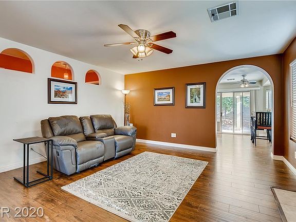 4th image of 9617 Giddings Ave