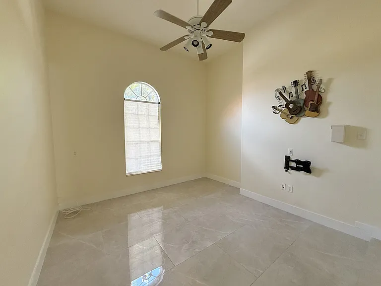 1024 Hagen Dr — Photo 25
