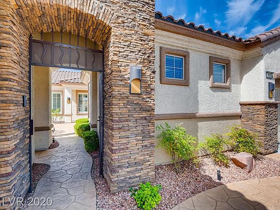 5th image of 2675 Olivia Heights Ave