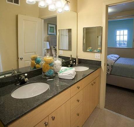 3rd image of 1700 Jake St Unit 211