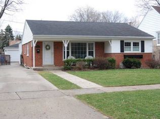 1023 Frances Pkwy, Park Ridge, IL 60068