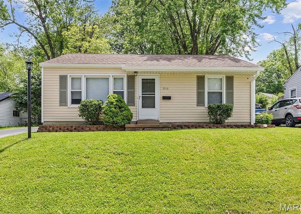 1st image of 3216 Lynros Dr