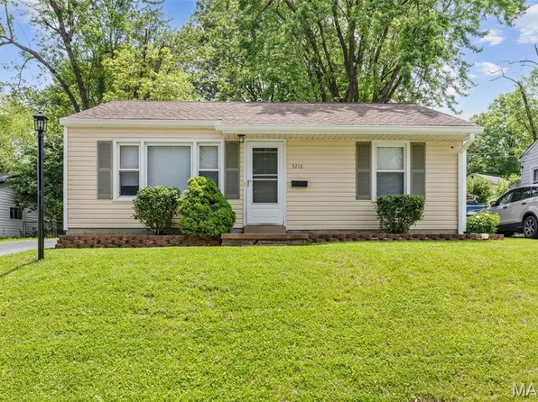 3216 Lynros Dr, Saint Ann, MO 63074