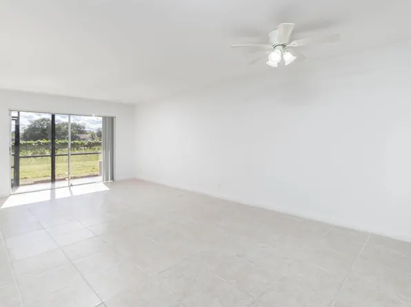 7900 Fairview Dr APT 105, Tamarac, FL 33321