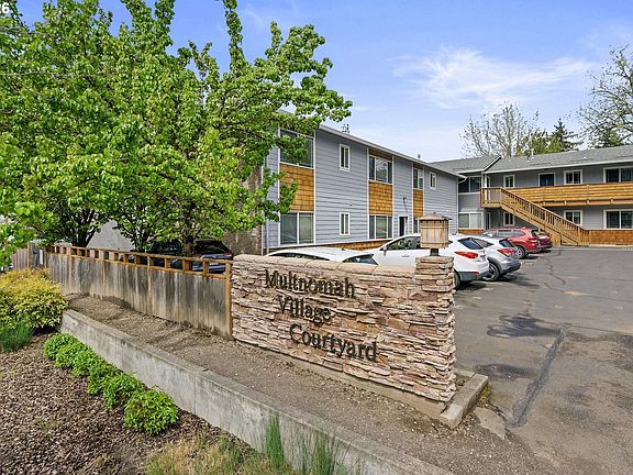 3rd image of 3925 SW Multnomah Blvd #201