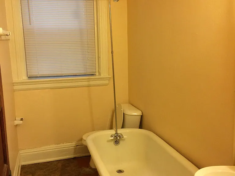 2720 Glendora Ave #4 — Photo 6