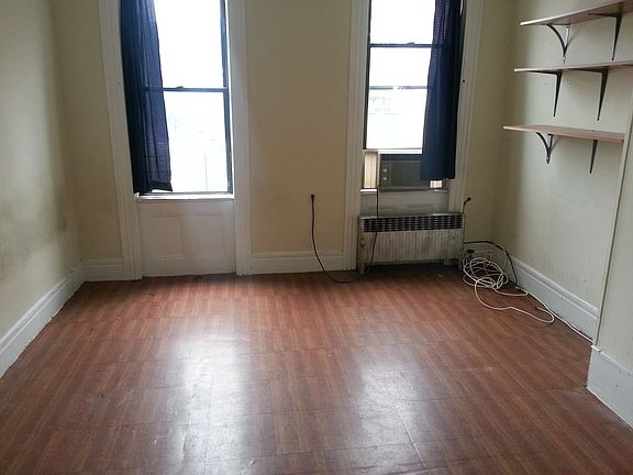 5th image of 2552 22nd St APT 3L