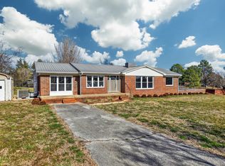 8 Prospect Rd, Fayetteville, TN 37334