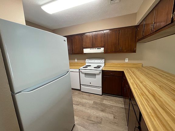 3rd image of 6913 Cherry St APT W