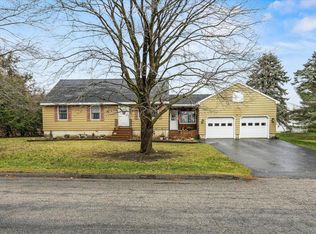 2 Burleigh Ln, Biddeford, ME 04005