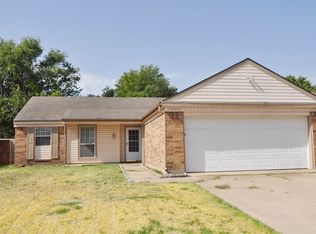 7005 Shadow Bend Dr, Fort Worth, TX 76137