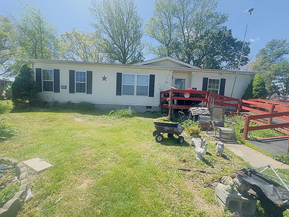 2nd image of 153 Devona Ln