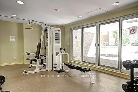 55 Bloor St E #709 — Photo 17