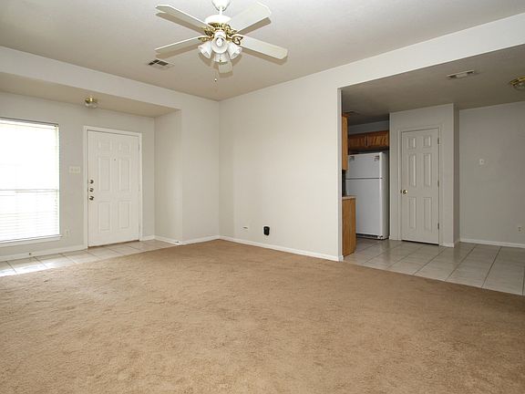 4th image of 2604 Lucille Dr