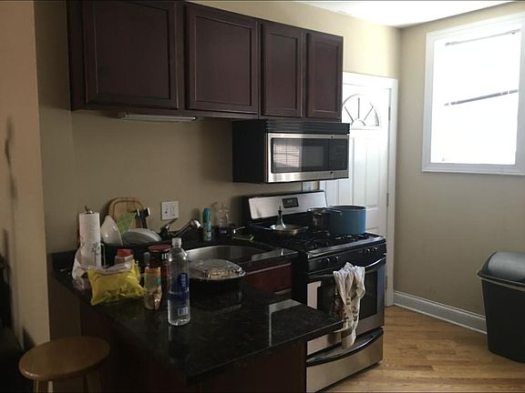 3rd image of 6168 N Wolcott Ave APT 2