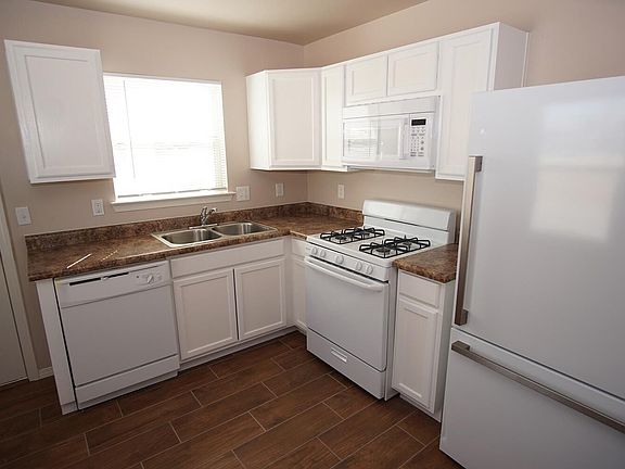4th image of 5820 Tamburo Ct #A