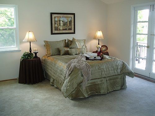 5th image of 882 Russet Dr