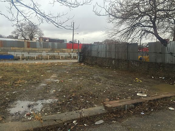 4th image of 3400-3418 N 8th St