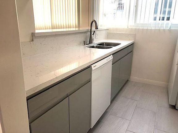 4th image of 8821 Alcott St #5