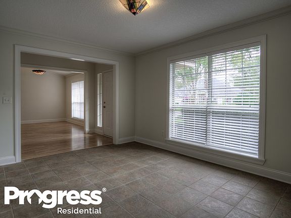 4th image of 188 Elmwood Dr