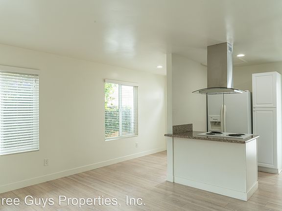 2nd image of 521 Arenas St Unit B