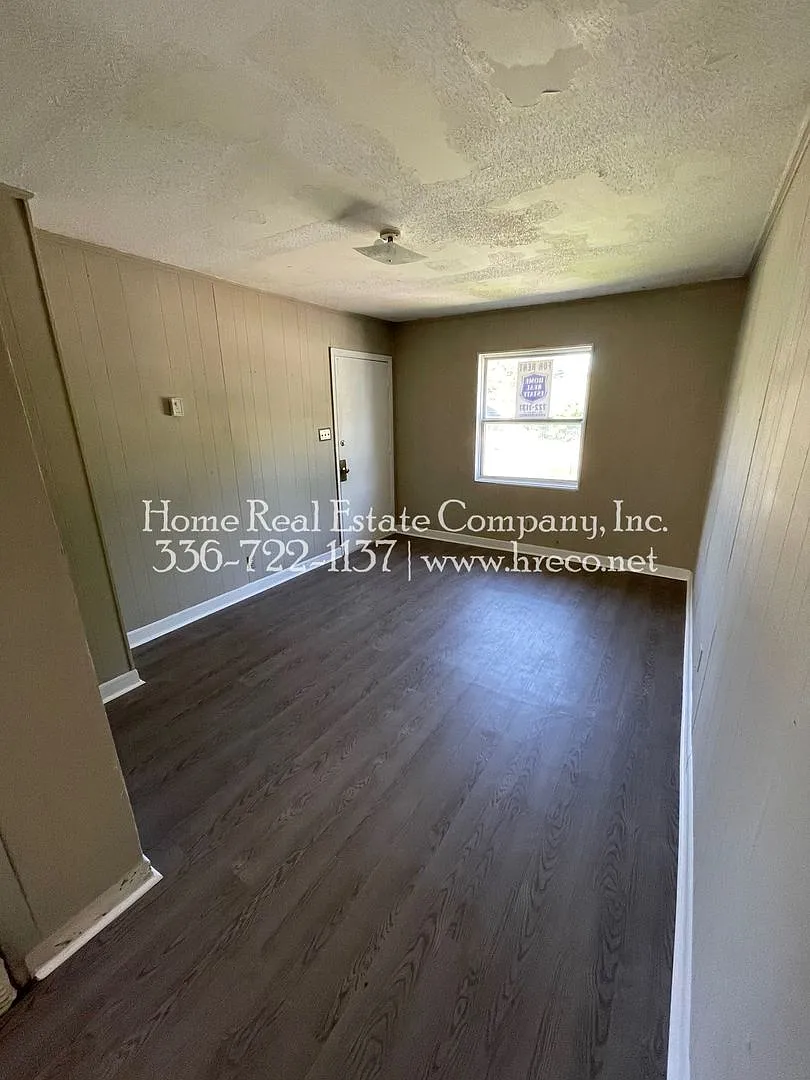 Cambridge Apartments | 615 W. 23rd Street Apt D — Photo 2