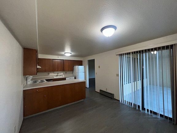 5th image of 205 La Villa Dr