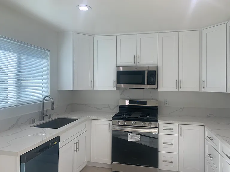 22721 Cottonwood Ave — Photo 26