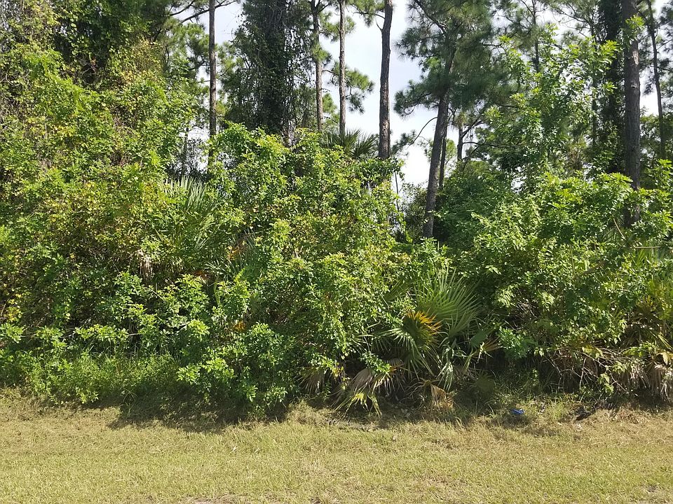 2nd image of 407 SE Fallon Dr