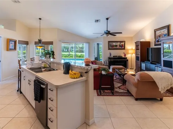 458 Countryside Dr, Naples, FL 34104