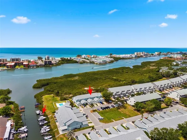 9438 Tara Cay Ct #27, Seminole, FL 33776