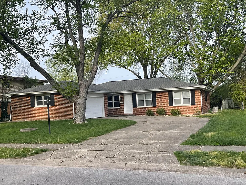 74 Providence Ln