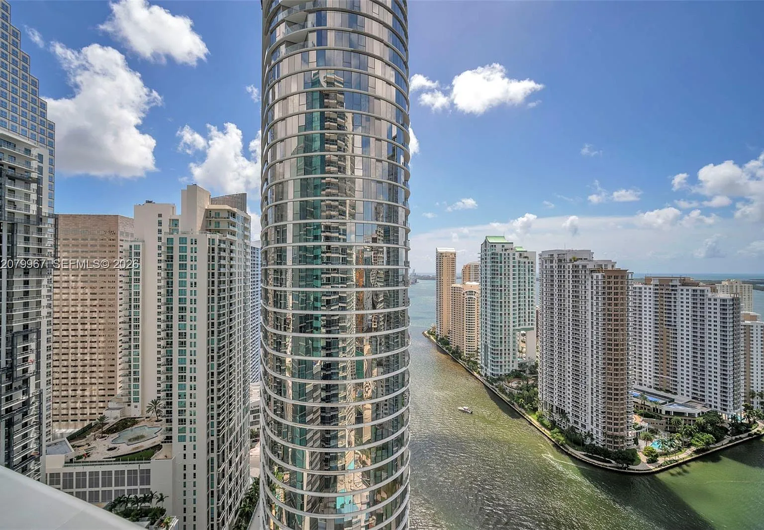 Epic West Condo — Photo 1