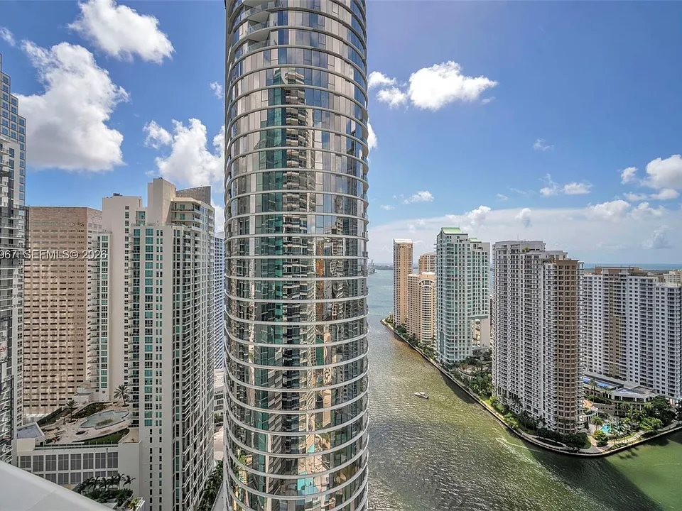 200 Biscayne Boulevard Way #3703