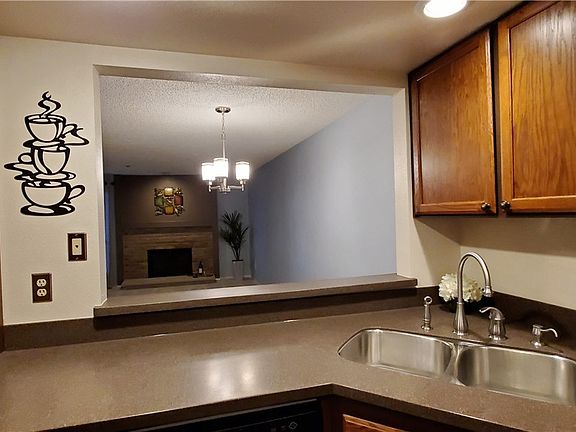 5th image of 15209 Sunwood Blvd APT B35