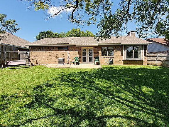 4th image of 5009 Nocona Ln