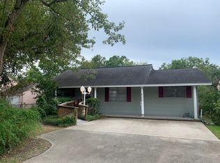 3869 Grant Ave, Groves, TX 77619