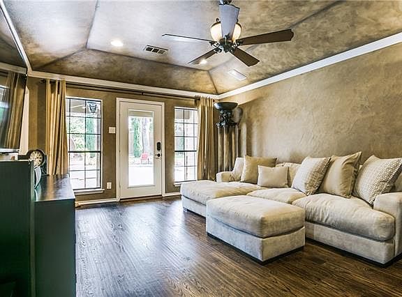 4th image of 5910 Ponderosa Ln