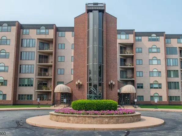 1360 Hamburg Tpke #302, Wayne Twp., NJ 07470